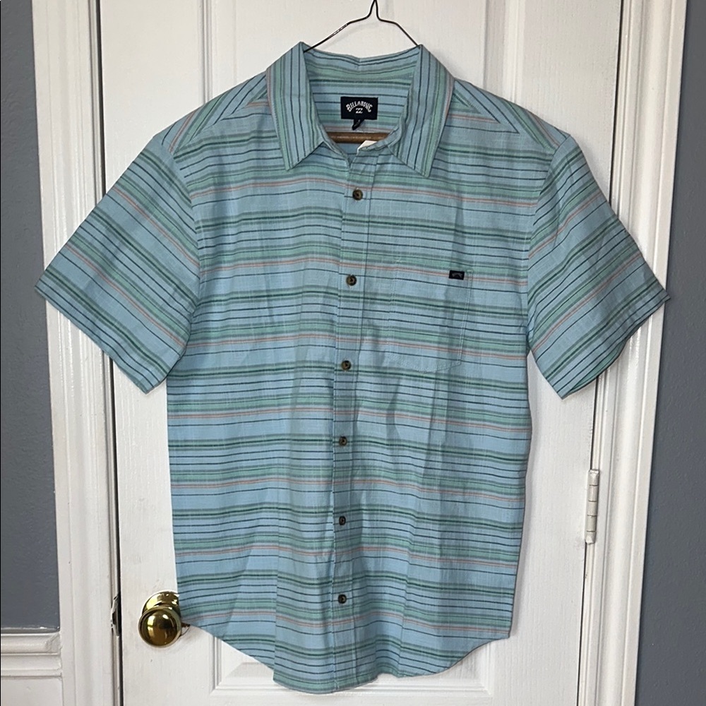 Billabong all day stripes men’s short‎ sleeve button down size small
